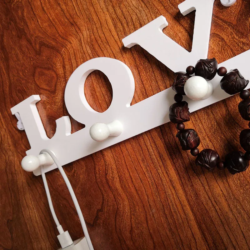 Деревянная вешалка в форме слова любовь 4 крючка на стене ванная комната дверная