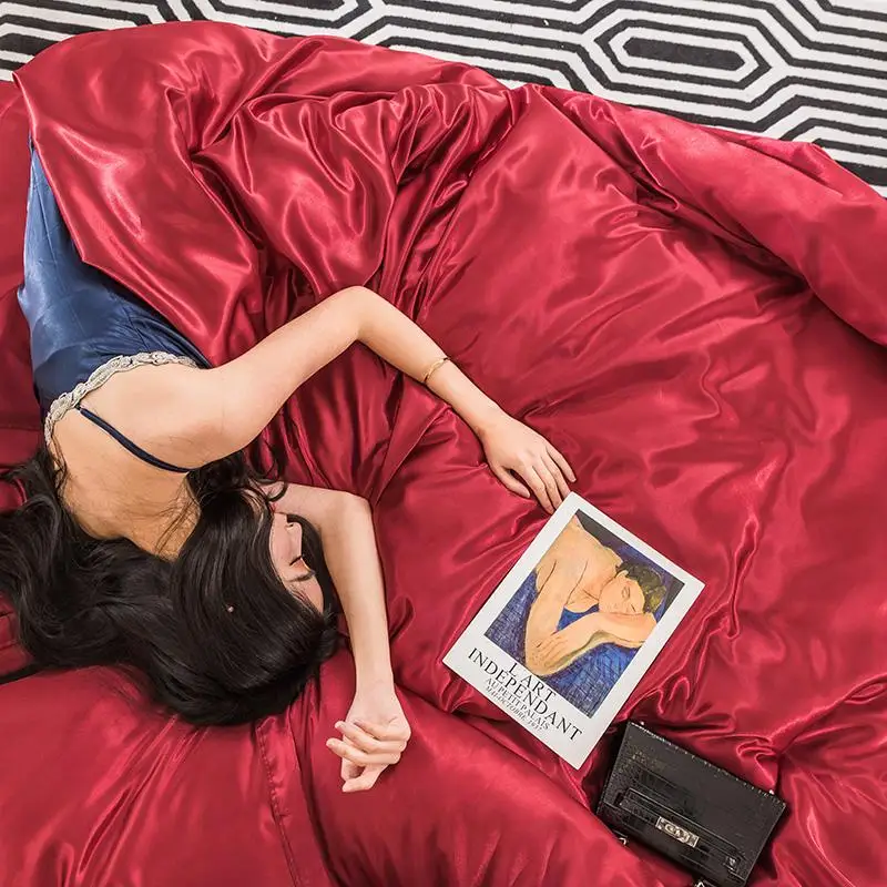 

High-Quality Silk 4 Pieces Set 1 Duvet Cover 1 Flat Bed Sheet 2 Pillowcase Single Queen King 3 Sizes