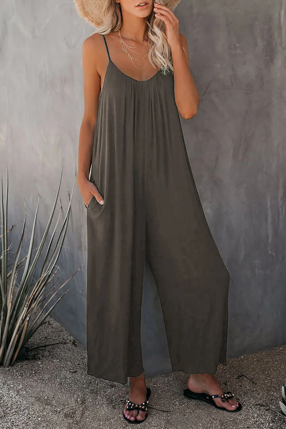 Suspenders solid color pocket casual jumpsuit