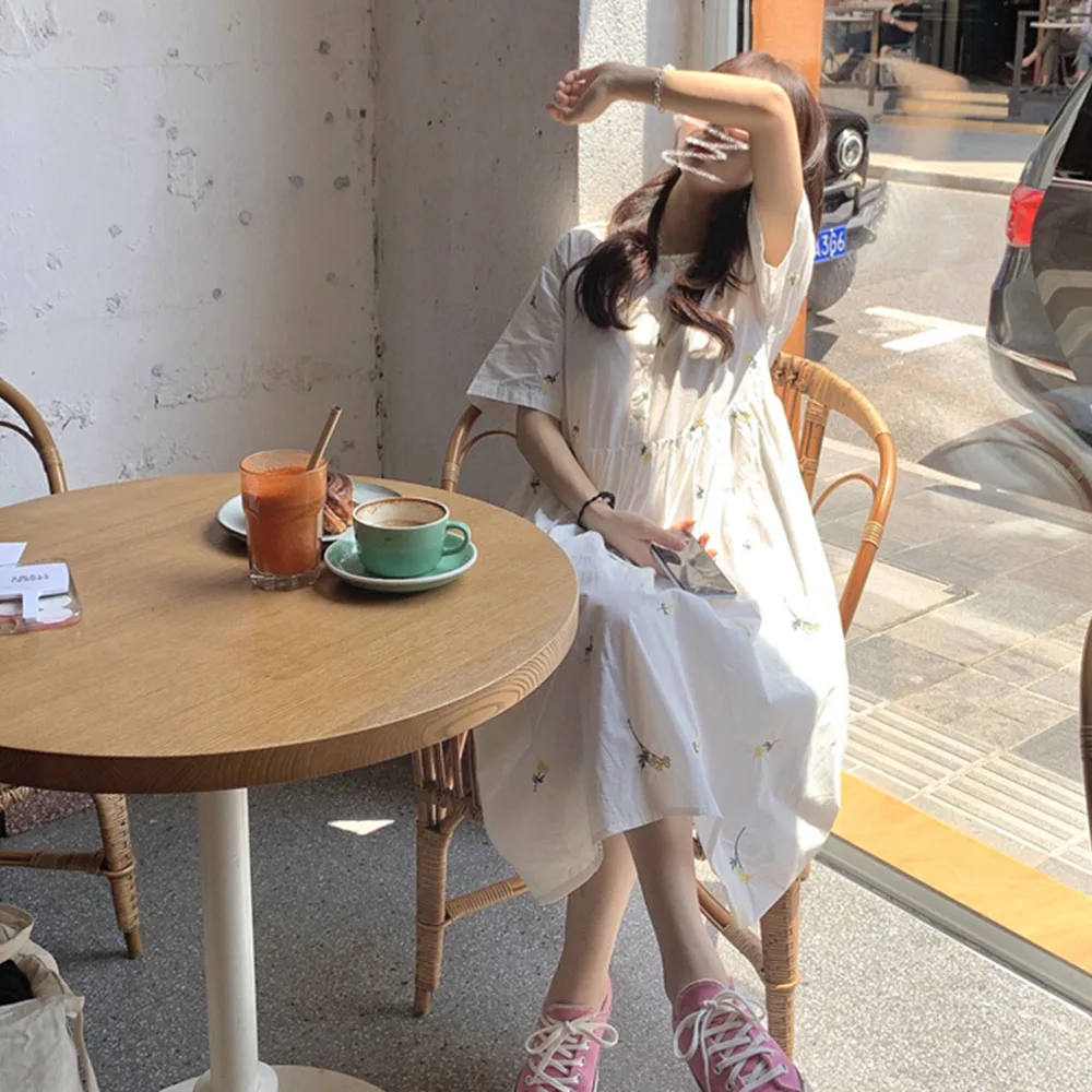 

2021 Japanese Style Summer Women's Dress Fashion Loose Casual Simple Popular Refreshing Embroidery Round Neck Summer