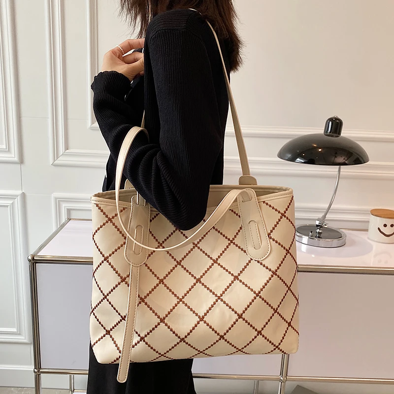 

Large Capacity Women Pu Leather Handbags High Quality Ladies Shoulder Travel Bag Fashion Female Big Shopping Tote Messenger Bag