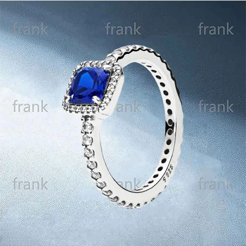 

190947NBT BLUE TIMELESS ELEGANCE RING