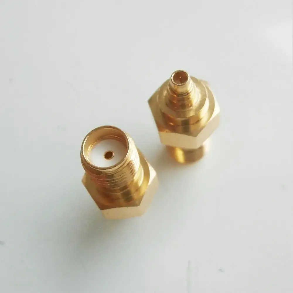 Позолоченные прямые коаксиальные радиоадаптеры MMCX - SMA с штекером на гнездо |