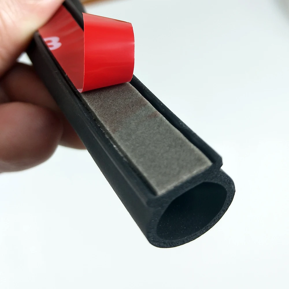 Резиновая уплотнительная лента для автомобильных дверей типа Big D Универсальная