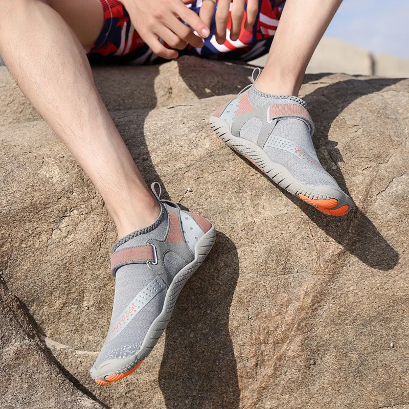

Couple Upstream Shoes Five-fingered Hiking Shoes Drainage Quick-drying Hiking Shoes Climbing Wading Shoes Breathable Sport Shoe