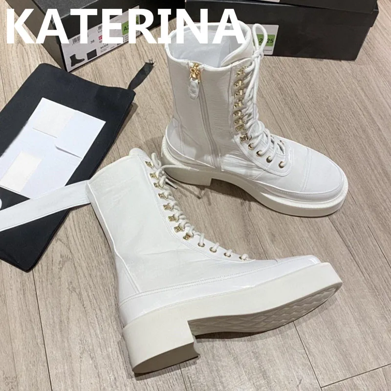 

Brand Thick Bottom Martin Boots Women Platform Metal Decor Lace Up Autumn Winter Motorcycle Short Mid Heel Boots For Girls