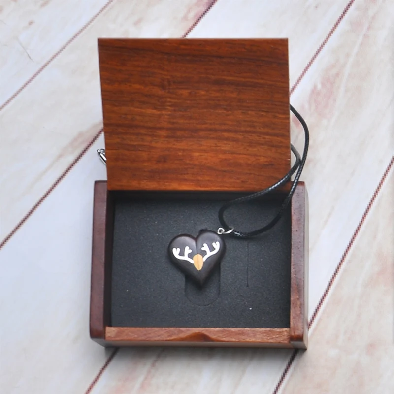 Деревянный медальон с подвеской-иллюзионистом ручной работы Женское Ожерелье