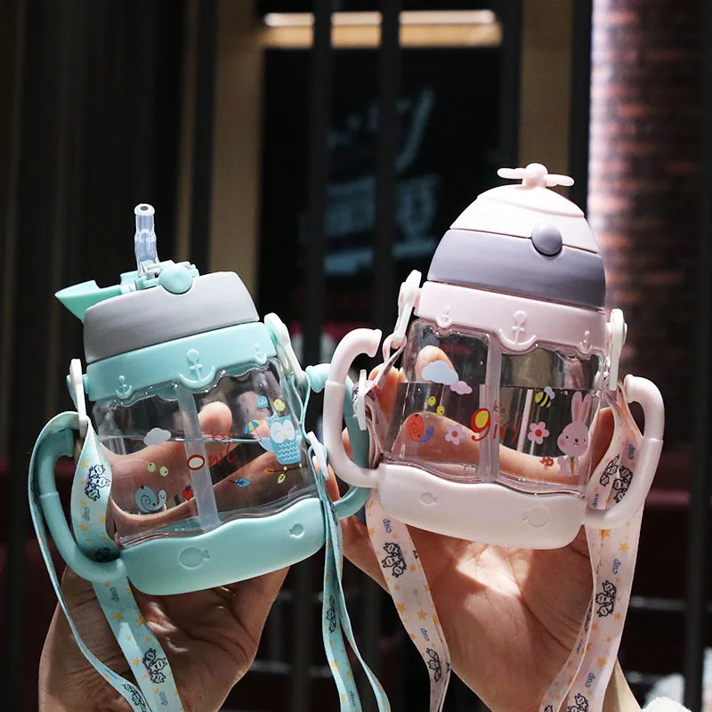 

Children'S Straw Cup With Handle Rope Small Airplane Windmill Water Bottle Drinking Cup Baby Plastic Water Bottle