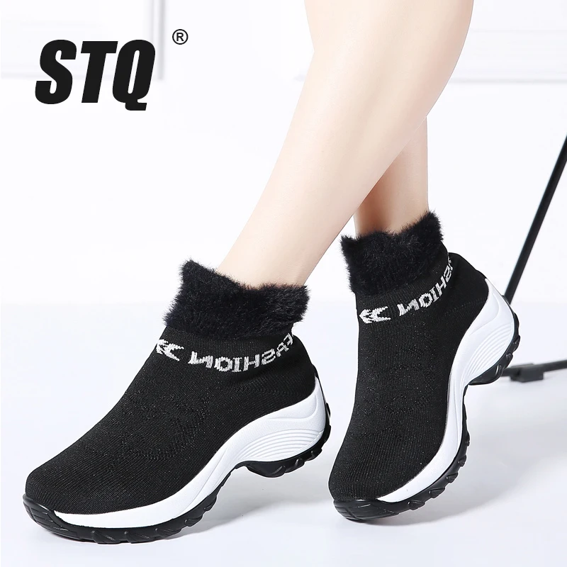 Женские ботинки на платформе STQ черные теплые зимние до колена меху походные