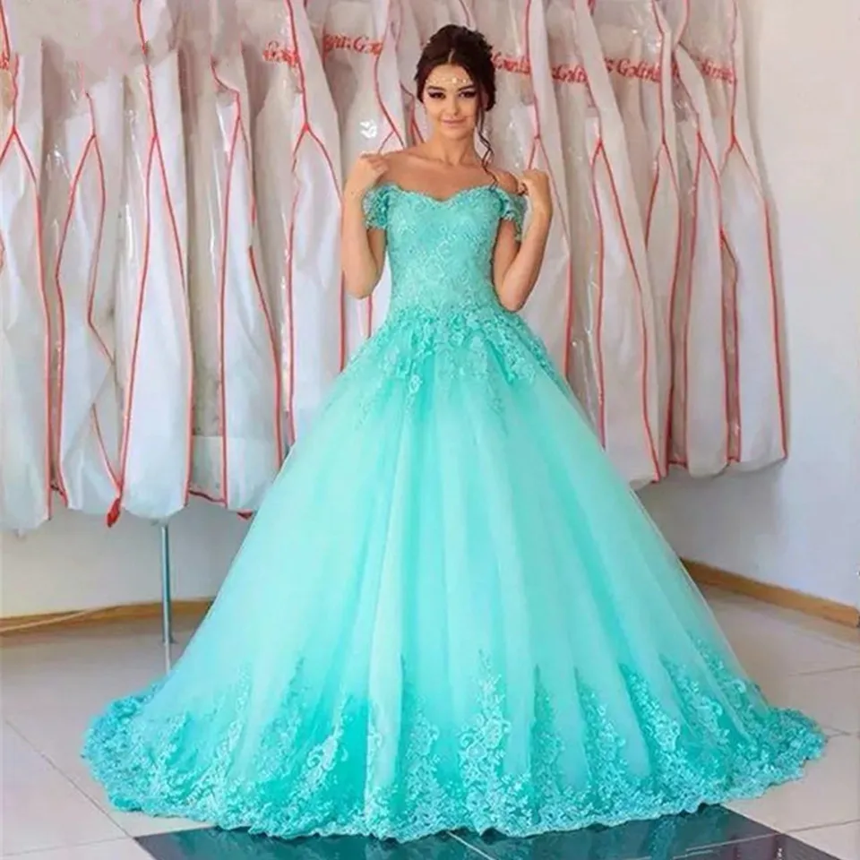 Светильник голубое пышное платье 2020 бальное из тюля с открытыми плечами вечернее