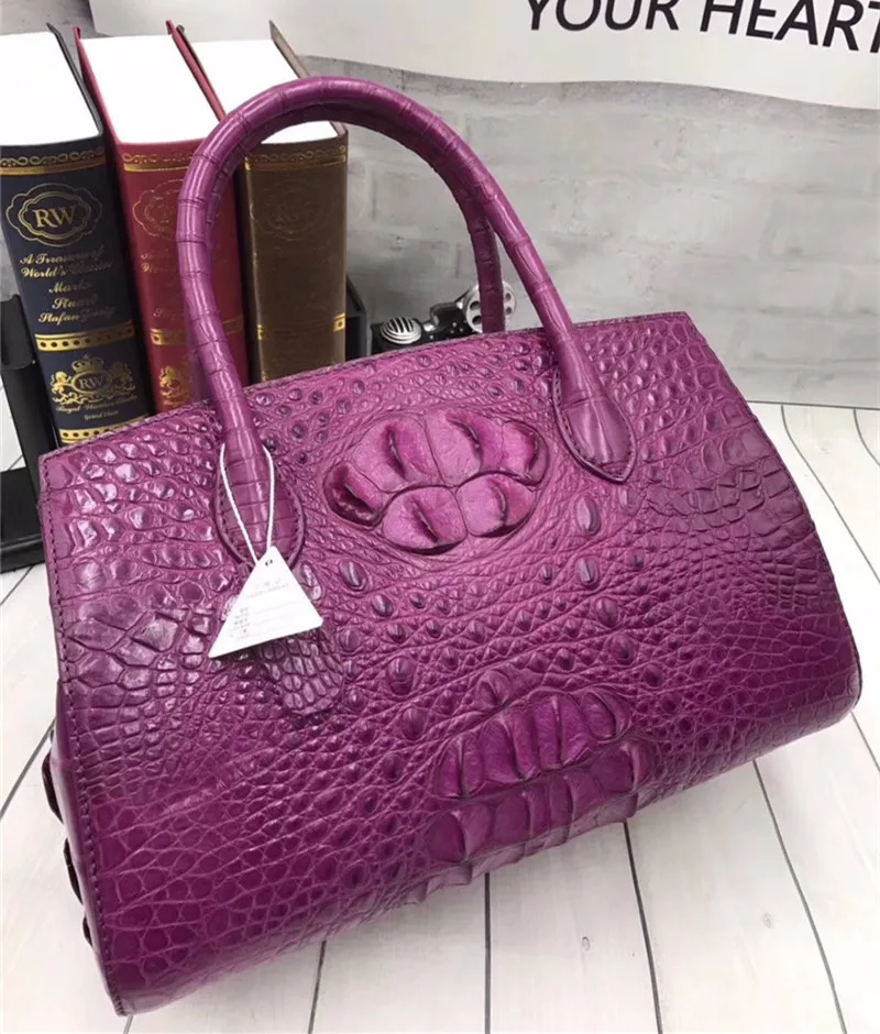 Классическая женская сумка из натуральной крокодиловой кожи с большой верхней