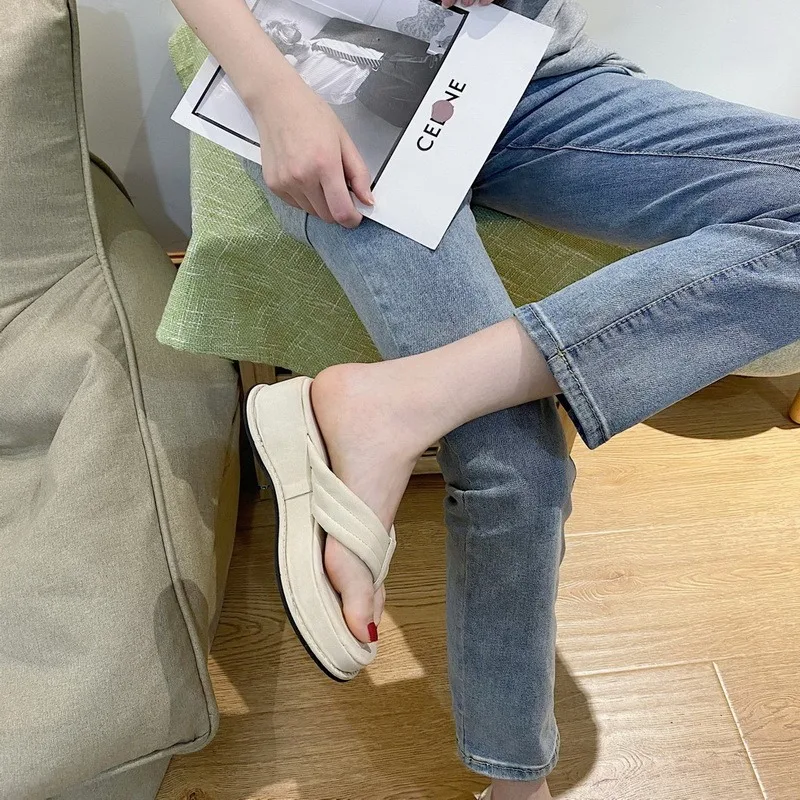 

Open Toe Summer Beach Platform Women Flip Flops Slides Faux Suede Soft Sole Designer Chunky Sandals Women 2021 Y2K Shoes