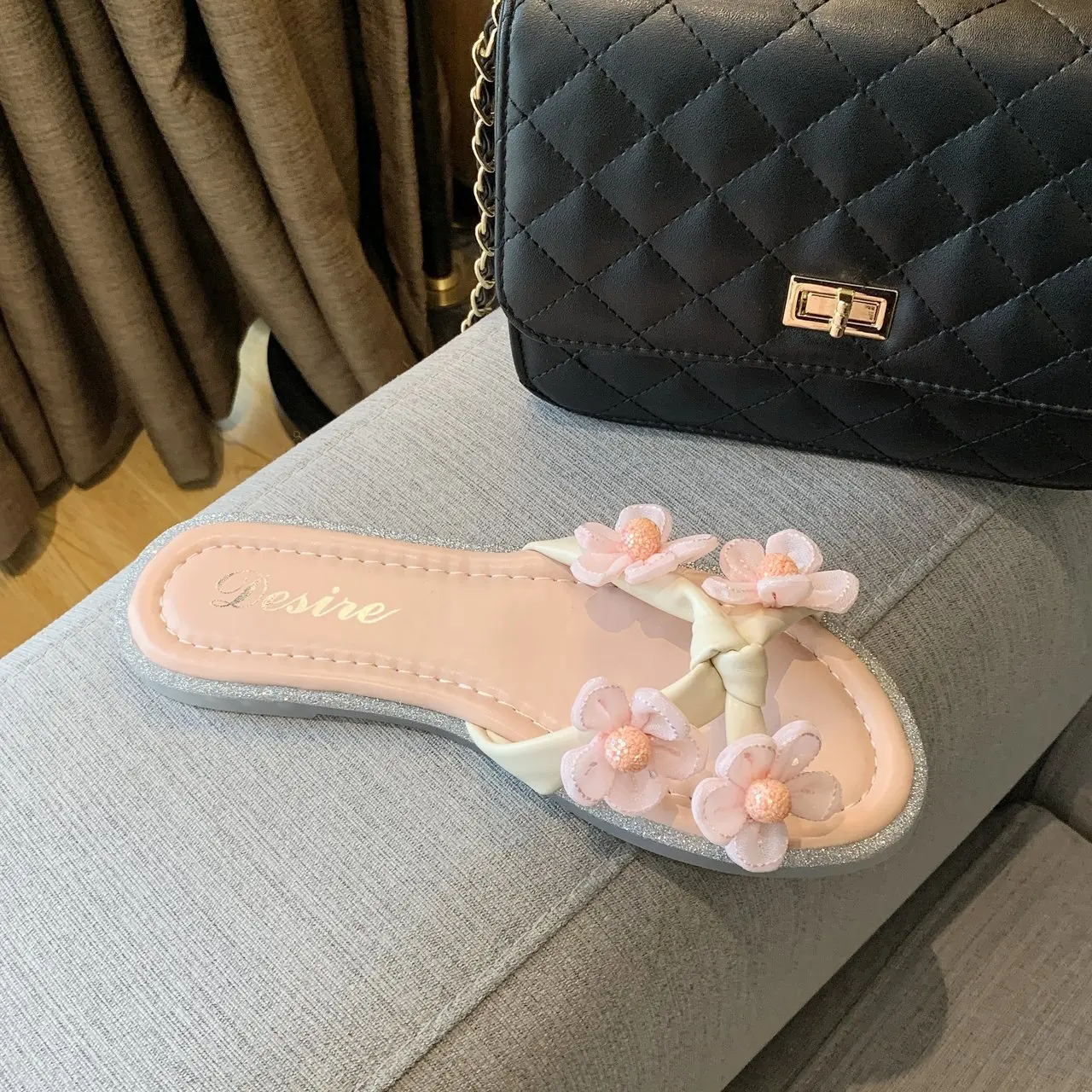 

Transparent Slippers Shoes Flower Slides Summer Clogs Woman Fashion Low Pantofle Flat Beach Luxury 2021 Floral Hoof Heels PU Fab