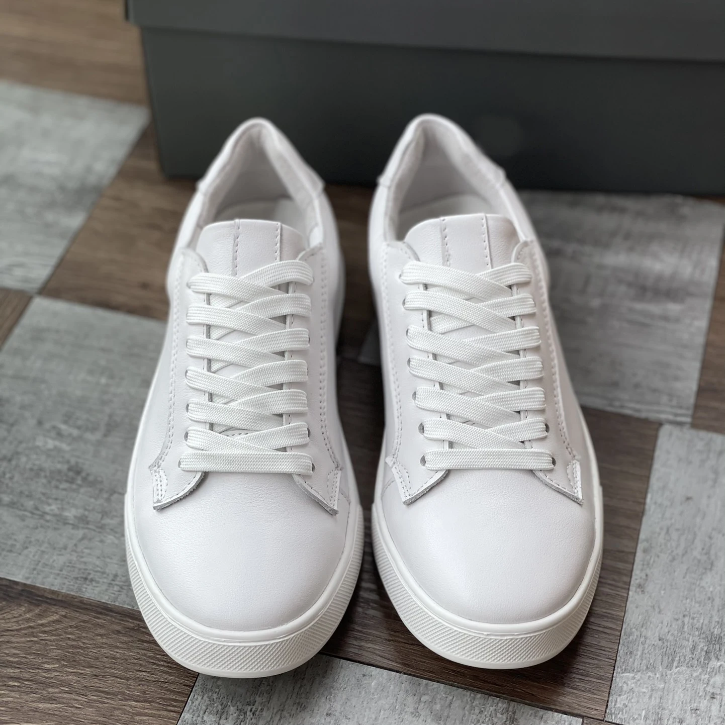 

2021 new male style the most popular small black shoes all-match durable air permeability is super good