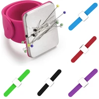 1pc the magnet bracelet tool slap bracelet pin holder magnetic wrist band silicone hairdresser wrist strap pin cushion