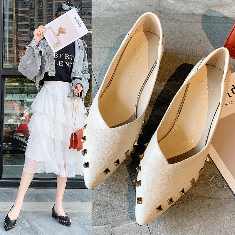 

2020 Zapatos de mujer New Pointed Toe Women Rivet Shoes Suede Fashion Single Shoes Woman Soft Work Loafers Footwear U14-55