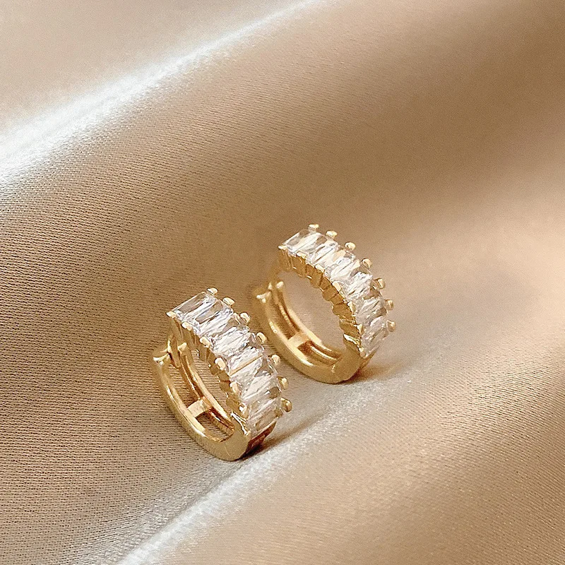 

Korean Exquisite Luxury Micro-inlaid Zircon Gold Circle Female Earrings New Fashion Jewelry Party Classic Simple Accessories