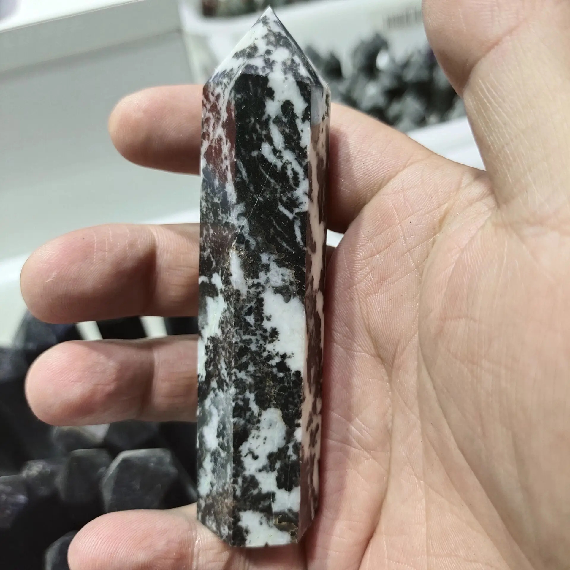 

1 шт., натуральный камень, 8-10 см, исцеляющий обелиск, черно-белая зебра, Кварцевая палочка, красивое украшение для домашнего декора