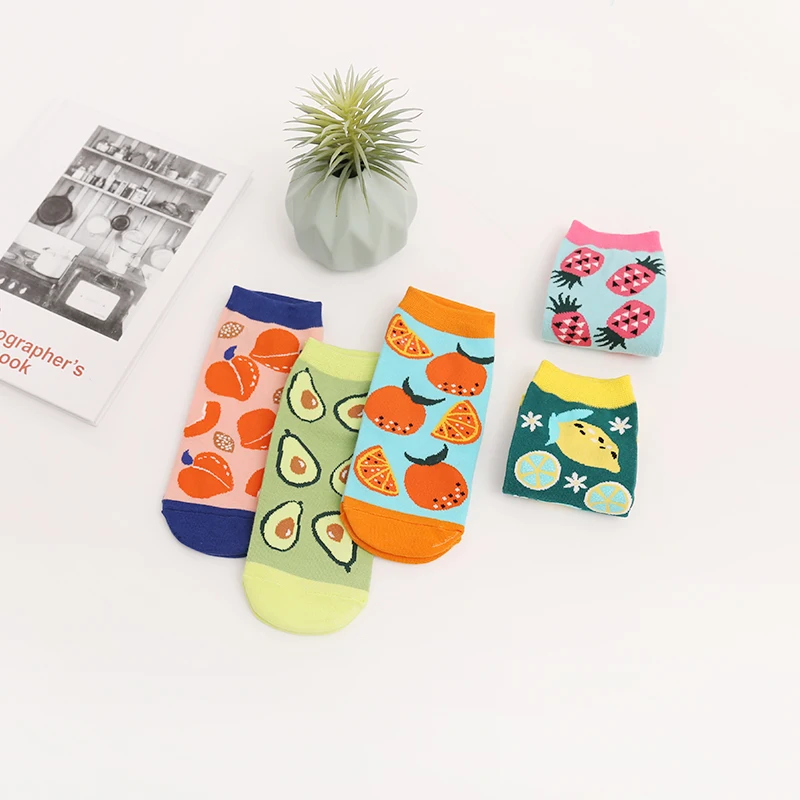 Студенческие носки короткие модные новые и красивые в виде фруктов пять