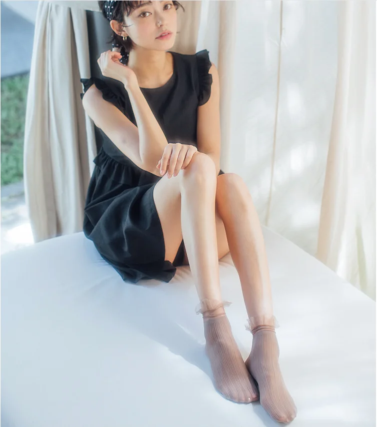 

1pair Korean Style Harajuku Ladies Girls Vintage Female Hollow Luxury Solid Cotton Lace Warm Frilly Sock Ruffle Ankle Socks