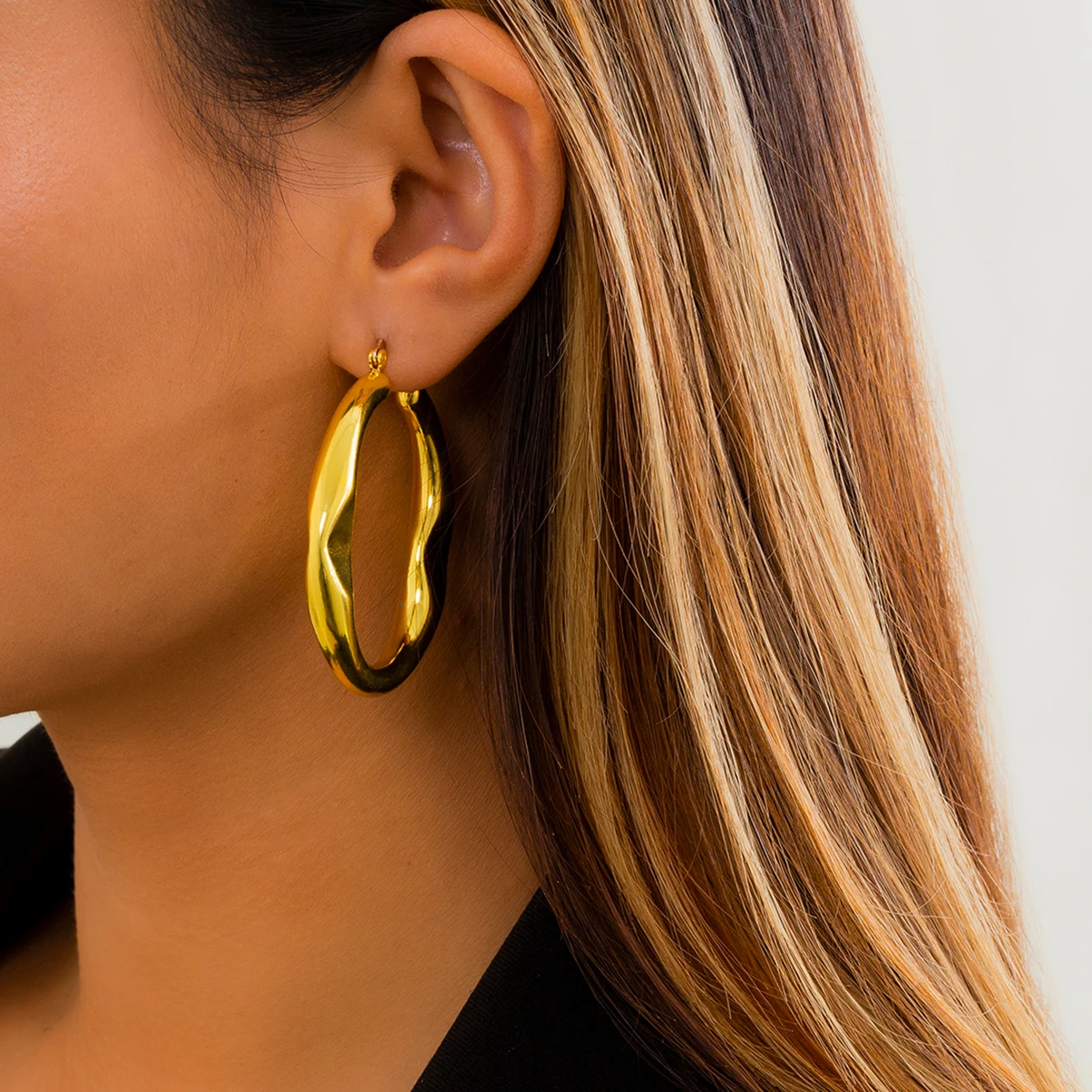 

IngeSight.Z Twisted Metal Geometric Round Circle Large Hoop Earrings Gold Color Big Loop Earrings Women Fashion Jewelry Bijoux