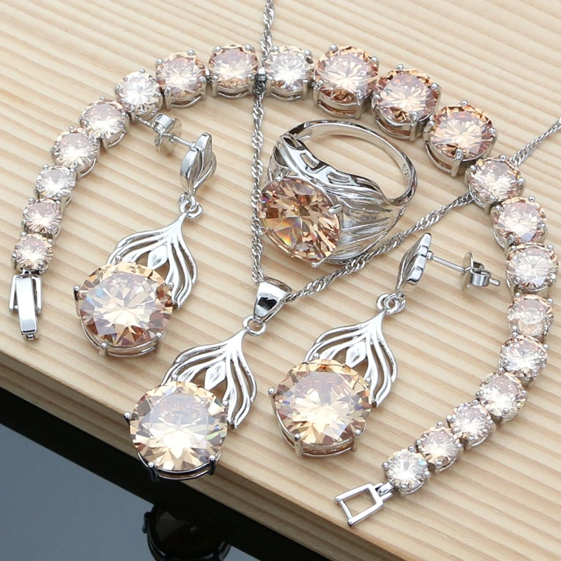 Комплект из колье и серёг серебра 925 пробы с топазом