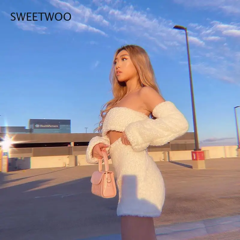 Lady Autumn and Winter Imitation Fur New Spice Girl Fashion Plush Short Skirt Fry Street Fashion Slimming Suit Splicing Woolen