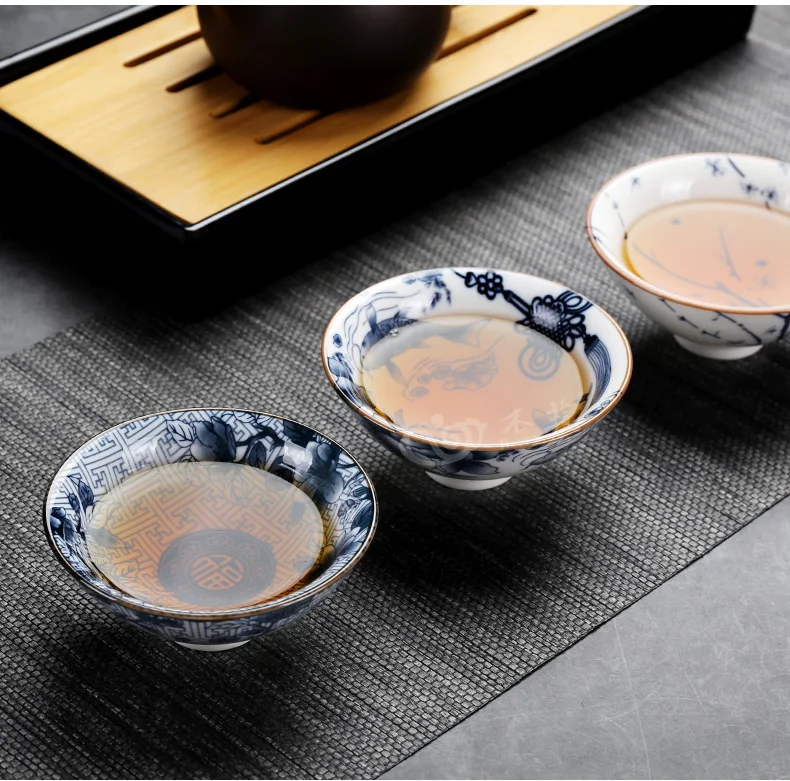 

10 Pieces of Blue and White Porcelain Tea Cup Ceramic Tea Set Set Chinese Style Ceramic Bowls Handmade