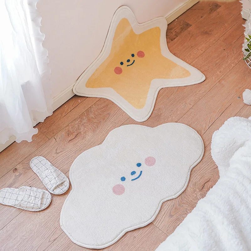 

Comfortable And Cute Cloud-Shaped Carpet，Girl Bedroom Mats, Living Room，Cute Room Decor ，Plush Fruit-Shaped Rug,Home Decor