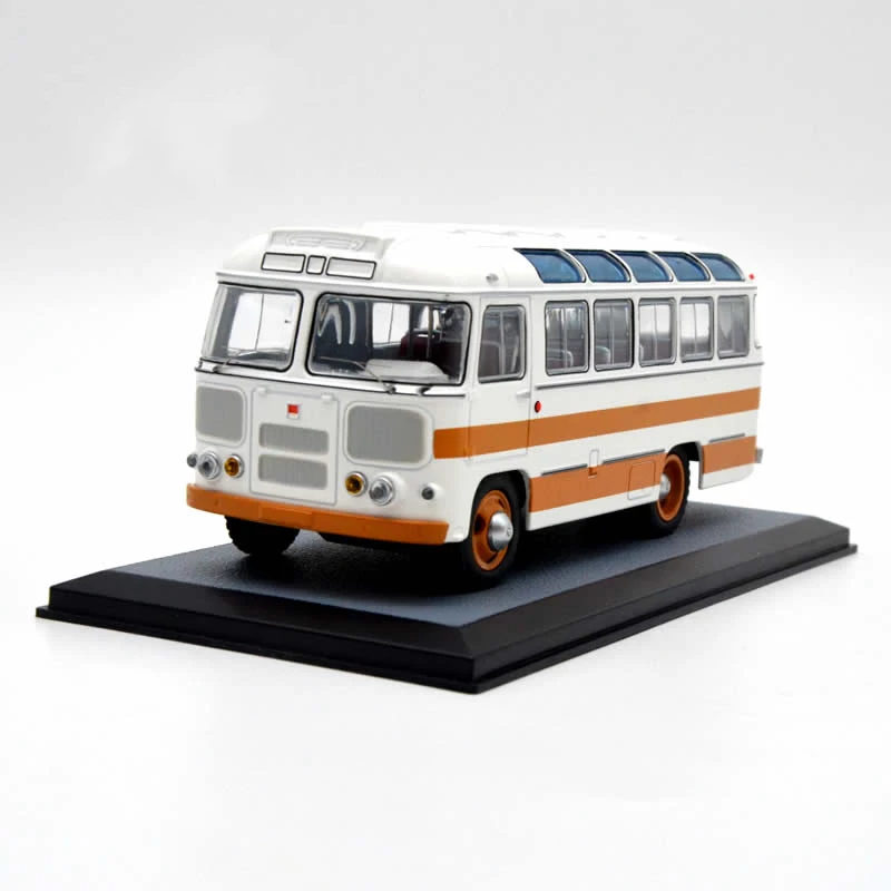 Модель автомобиля из металлического сплава в масштабе 1:43 |