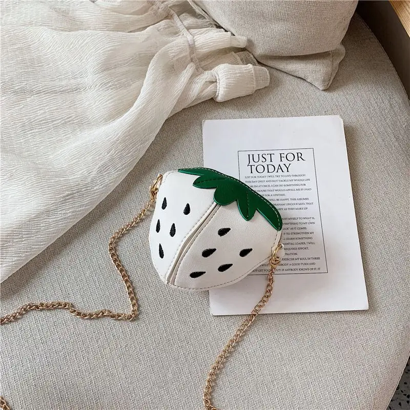 Маленькие сумочки в виде клубники для девочек и женщин милые сумки на плечо с