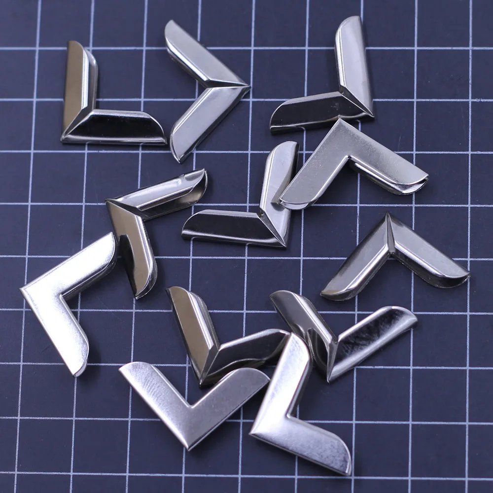 

50Pcs Silver Tone Angle Menus Albums Folders Metal Corners DIY Crafts Scrapbook Decorative Hardware Book Protectors 28x20mm