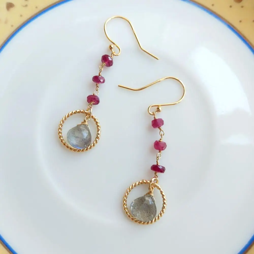 Серьги-Подвески ручной работы Lii Ji из натурального рубина и Лабрадорита