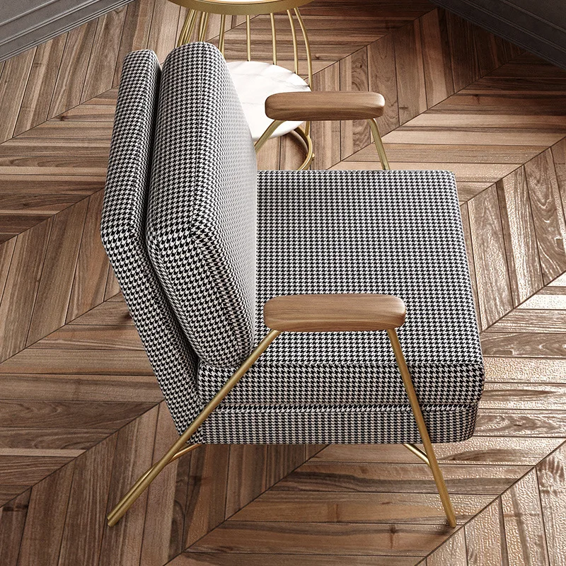 Роскошное легкое кресло с подлокотниками из ореха скандинавский одноместное для