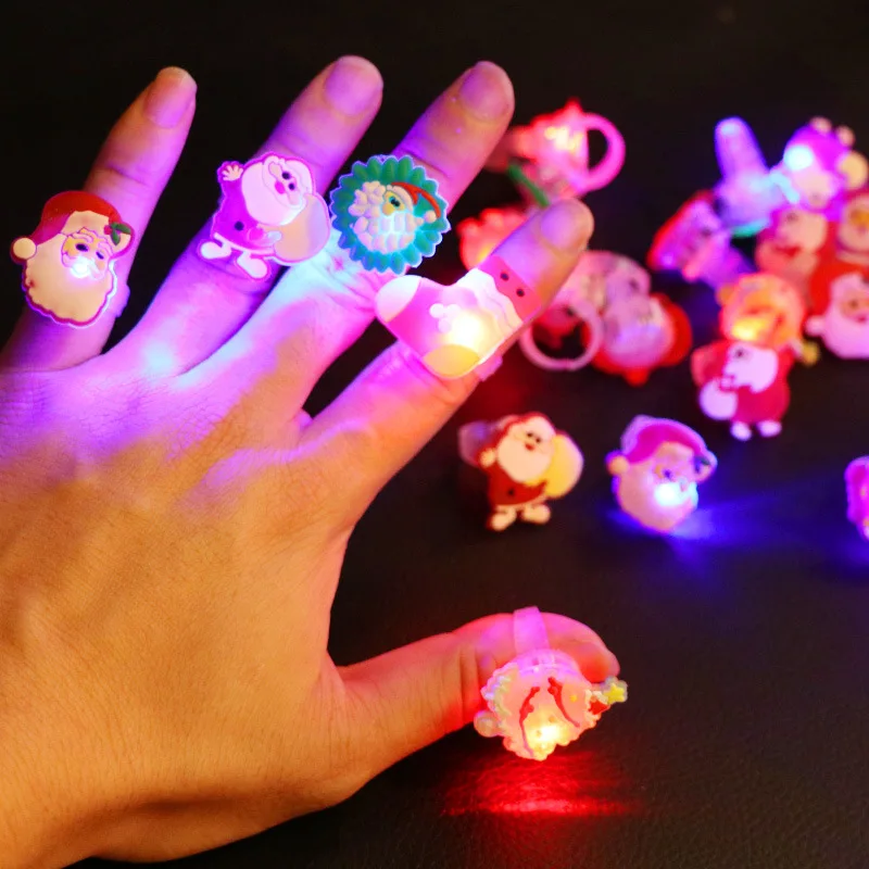 Anillo de luz que brilla en la oscuridad, broche LED de Pap&aacute; Noel, juguetes brillantes para Fiesta infantil, regalo de Navidad, decoraci&oacute;n de Navidad, 50 piezas, 2022-1