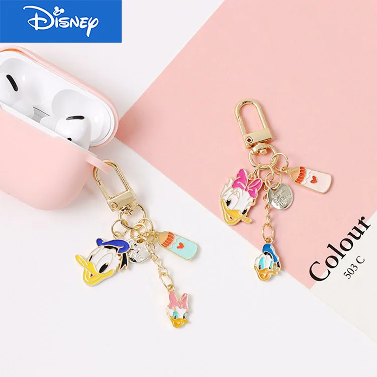 

Disney Cute Donald Fauntleroy Duck Daisy Metal Enamel Keychain for Woman Bag Airpods Accessories Car Keyring Charms Gift