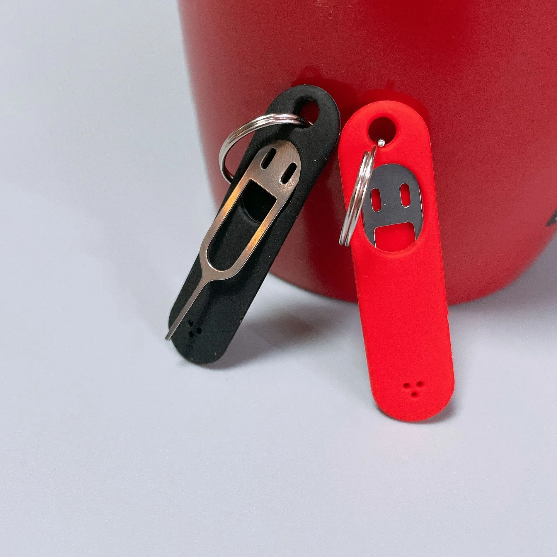 

Universal Anti-Lost Card Pin for IPhone HUAWEI Xiaomi Samsung Funny Sim Card Remover Tray To Open The Sim Card Eject Tool