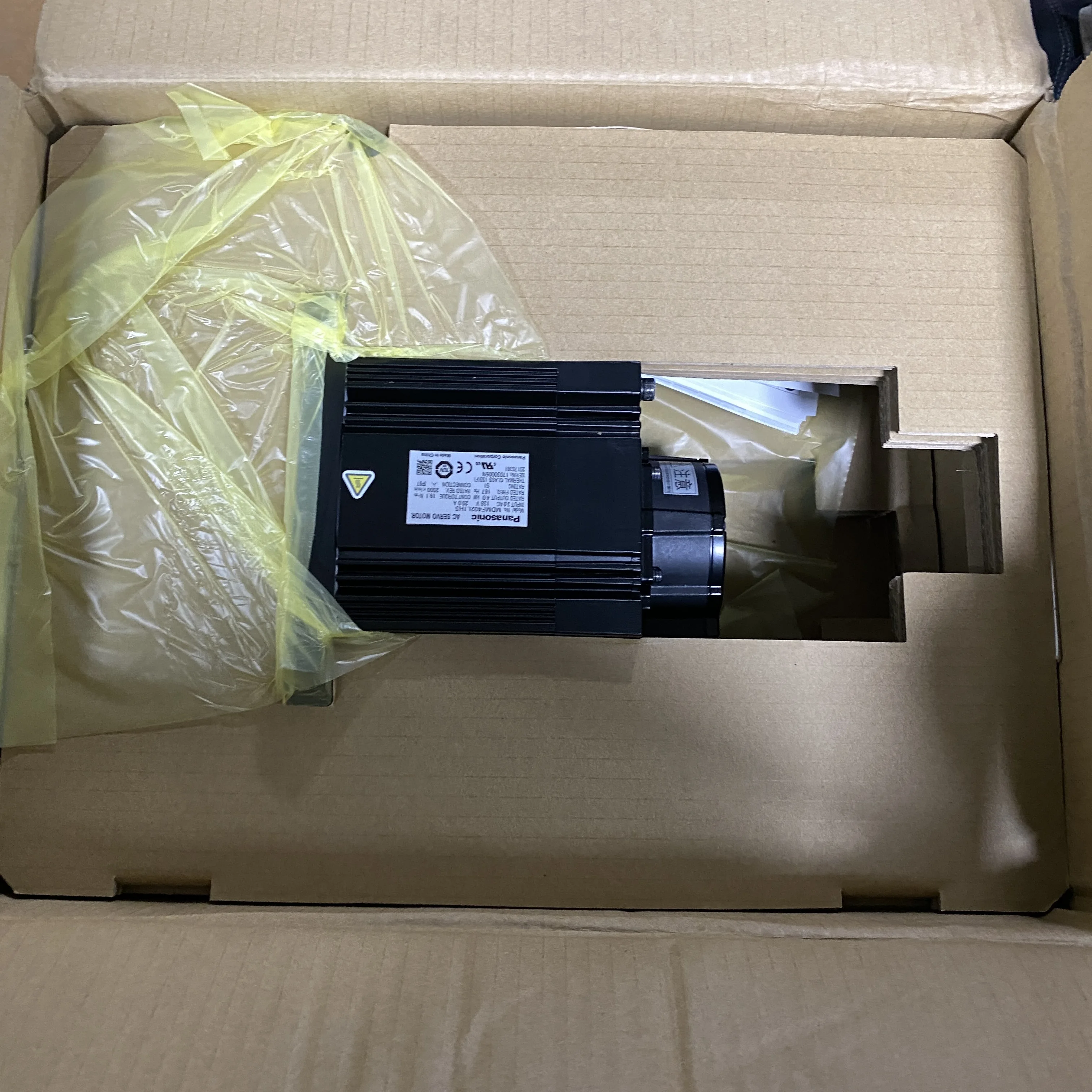 

Серводвигатель переменного тока Panasonic кВт MDMF402L1H5