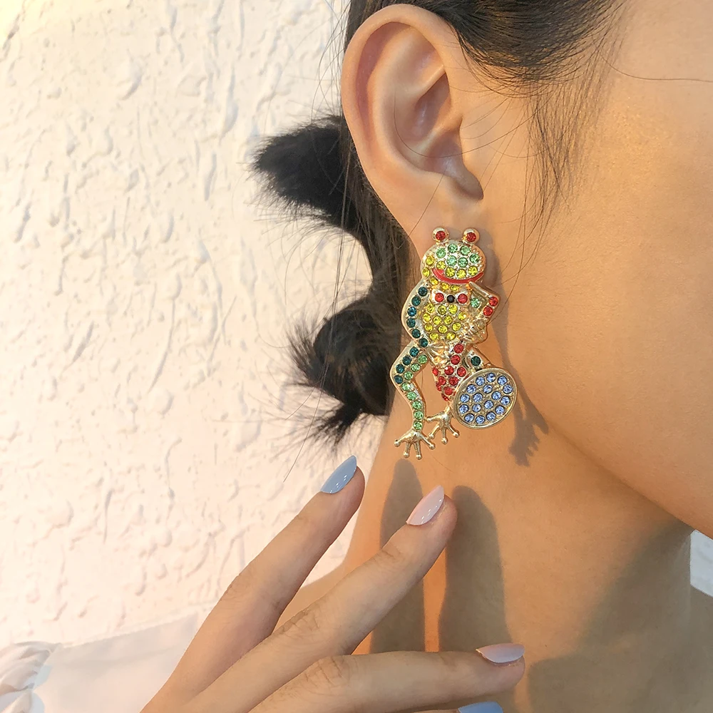 

Lalynnly Temperament Crystal Frog Pattern Earring For Women Cute Animal Rhinestone Accessories 2021 Summer New Fashion E9960