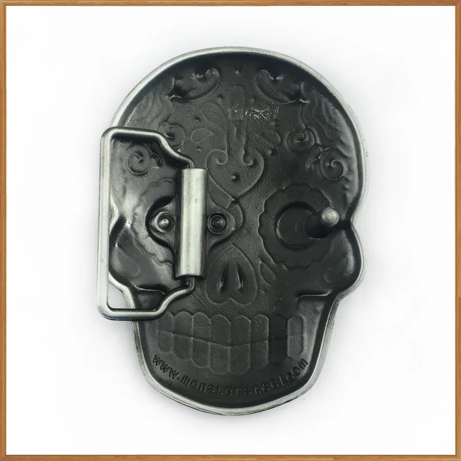 Пряжка для ремня BuckleClub из цинкового сплава с голубым эмалированным черепом