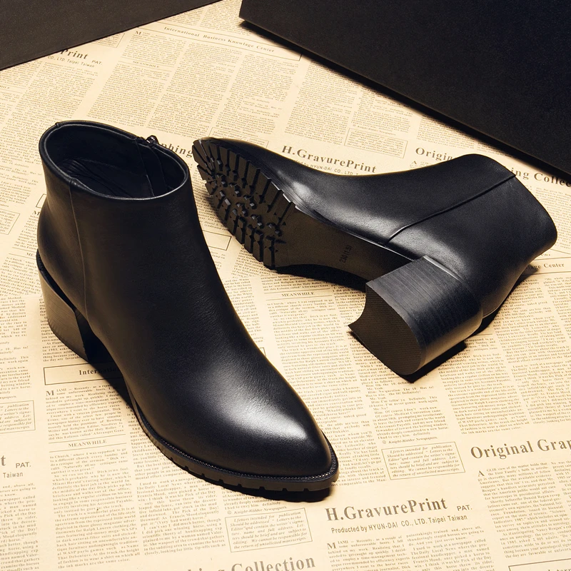 

Ботинки женские из натуральной кожи, с острым носком, на высоком каблуке