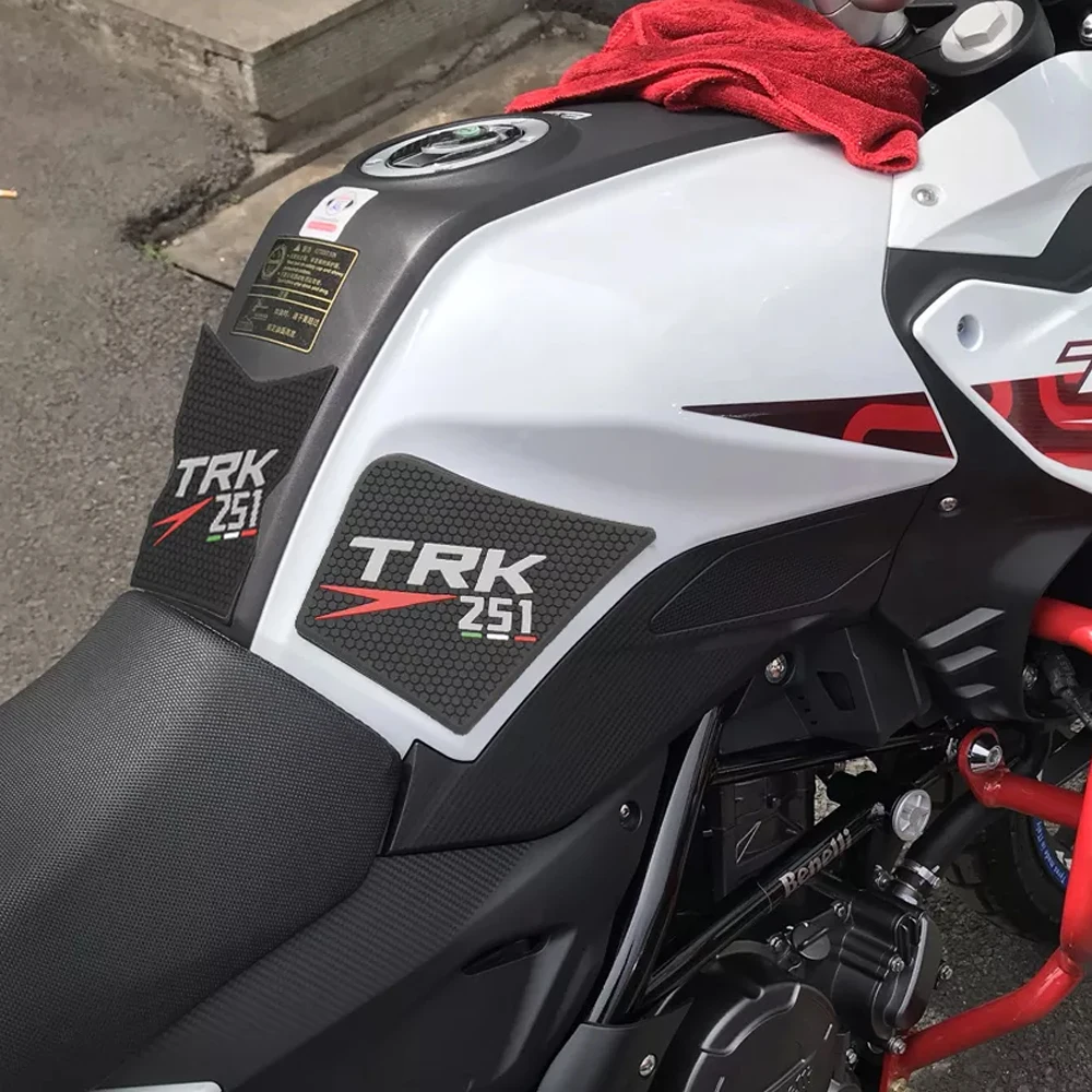 Резиновая нескользящая боковая наклейка 3M подходит для Benelli TRK251 TRK 251 2018 2019 2020