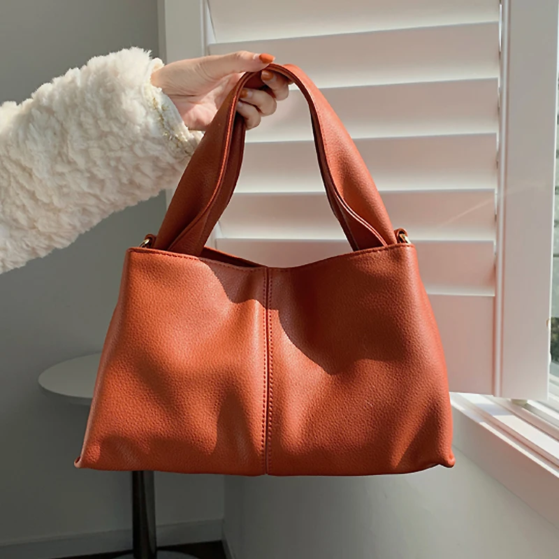

Large Capacity Ladies Fold Cloud Bag Simple Design Dumpling Bag Female Senior Handbag Niche Shoulder Bag Soft Messenger Bag