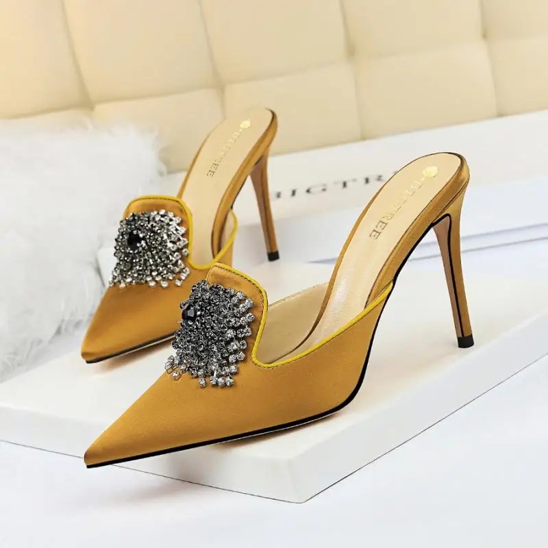 

Women High Heel Slippers Luxury Sexy Stiletto Mules Slides Crystal Thin Flock Ladies Sandals Pointed Toe Party Dress High Heel