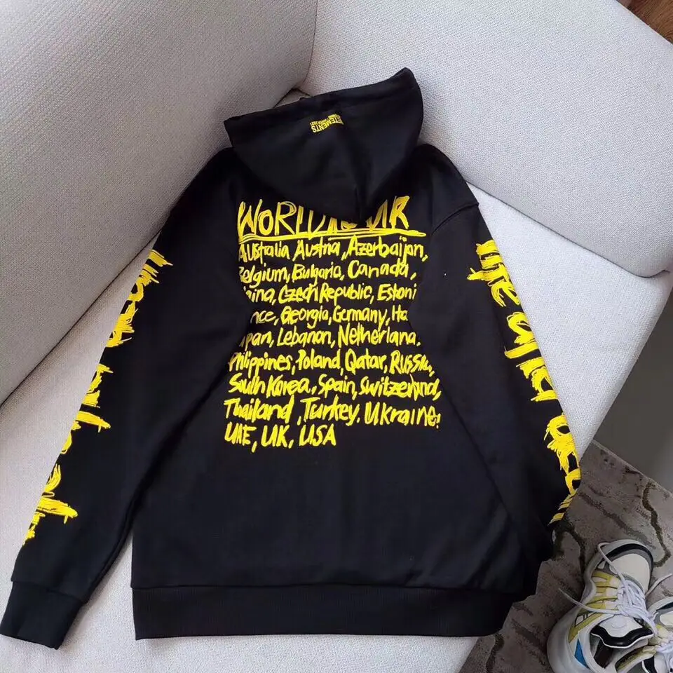 

Yellow Graffiti VETEMENTS Hoodie Men Women High Quality World Tour City Coordinate VTM Hoody Embroidery Vetements Pullover