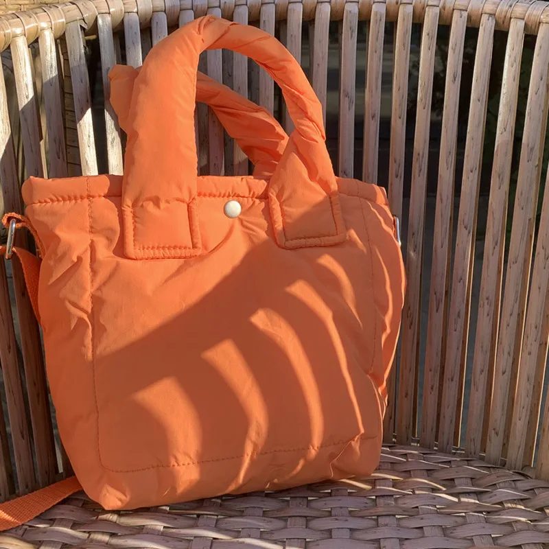 

Winter Portable Down Bag Women's Solid Color Mobile Phone Pack 2020 New Fashion One Shoulder Large Package D868