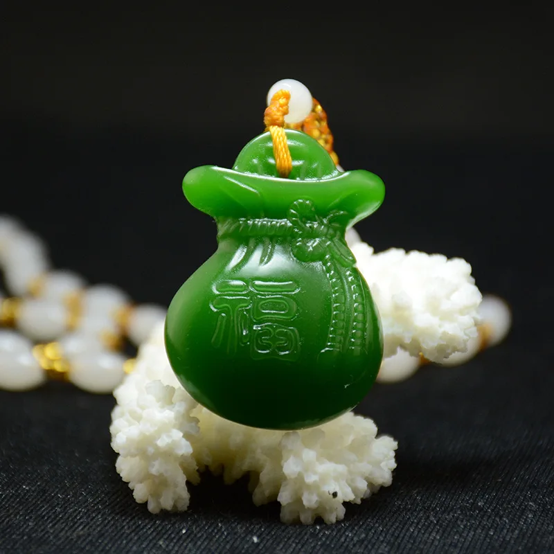 

Natural Green Hand-carved Lucky Bag Jade Pendant Fashion Boutique Jewelry Men and Women Money Bag Necklace Gift Accessories