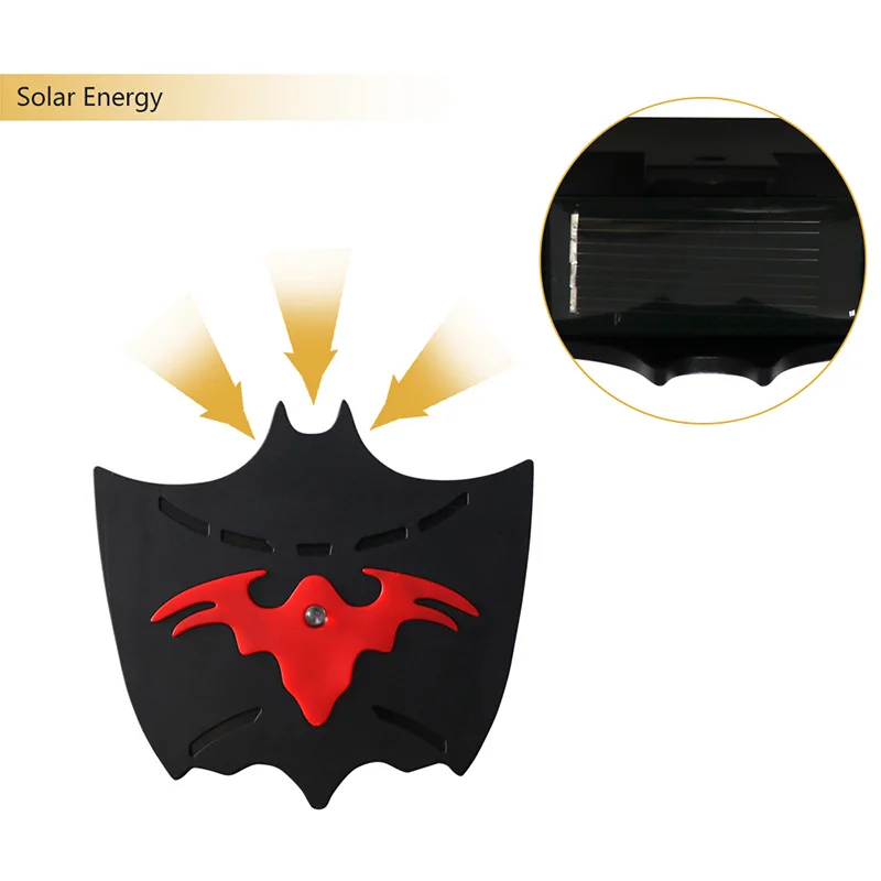 

2pcs Solar Ultrasonic Repeller Animal Chaser Outdoor Motion Sensor Flash Red Light Animal Repllent for Raccoon Deer Boar Fox