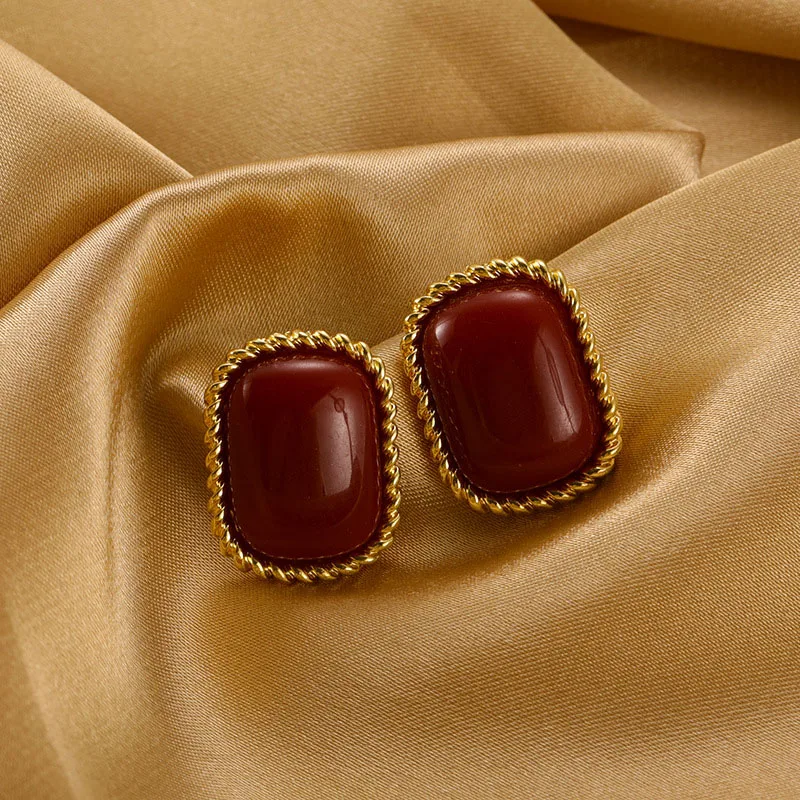 

Simple Retro Wine Red Square Earrings Fashion Temperament Geometric Women Stud Earrings Earrings Jewelry Accessories
