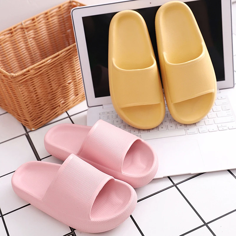 

women home slippers summer indoor floor non-slip slippers couple family women Hotel bathroom with bathtub sandals